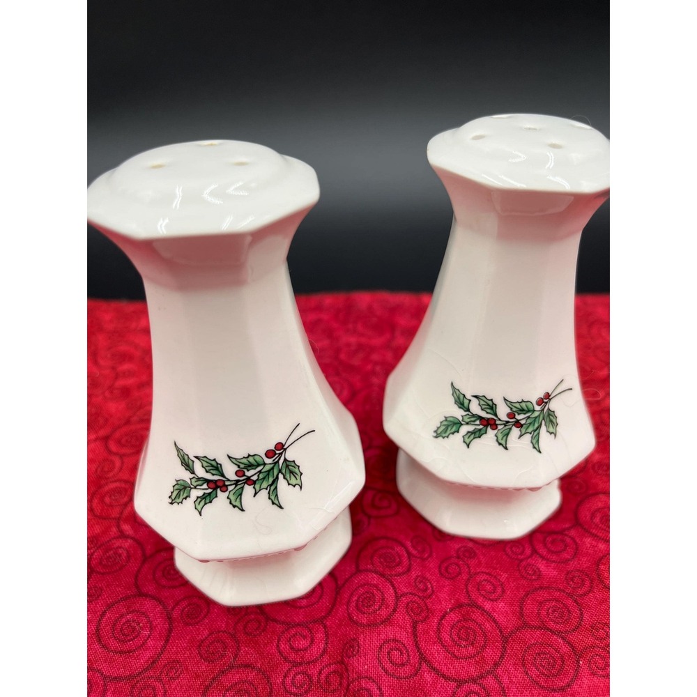 Vintage Nikko Christmastime Salt and Pepper Shaker Set